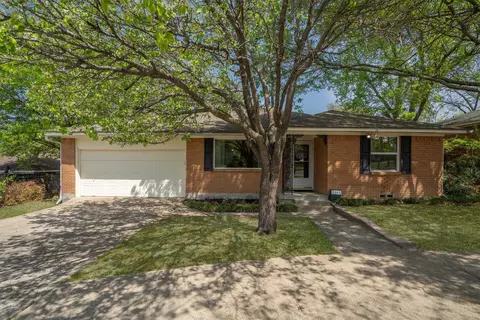 2461 Highland Rd, Dallas, TX 75228