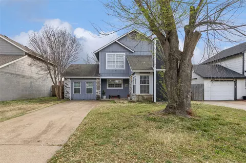 4632 Bracken Dr, Fort Worth, TX 76137