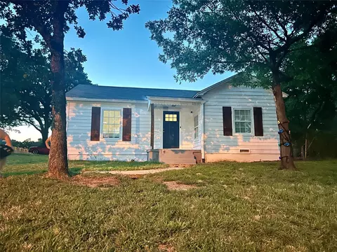 25 W Parnell St, Denison, TX 75020