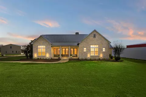 1244 Broadhead Rd, Waxahachie, TX 75165