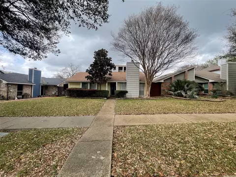 2727 Duval Dr, Dallas, TX 75211