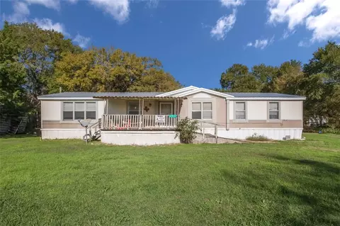 153 Lake Ave, Elm Mott, TX 76640