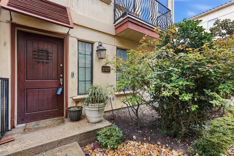1020 Pavillion St, Dallas, TX 75204