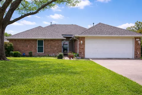 607 Azalea Dr, Forney, TX 75126