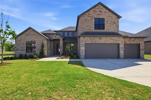 713 Anne Rd, Van Alstyne, TX 75495
