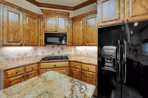 Kitchen - 1609 Southern Vw, Lorena, TX 76655 photo 3 of 4