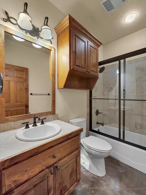 Bath - 1609 Southern Vw, Lorena, TX 76655 photo 3 of 5