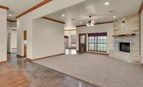 Living - 1609 Southern Vw, Lorena, TX 76655 photo 1 of 4