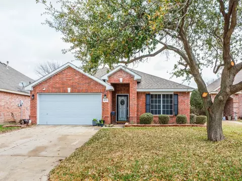 4737 Sea Ridge Dr, Fort Worth, TX 76133