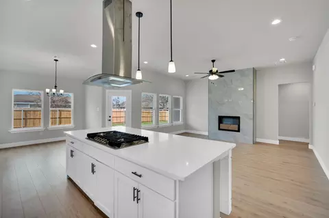 340 E Marshall Ct, Palmer, TX 75152