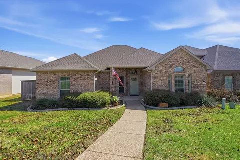 9504 Landing Way, Fort Worth, TX 76179