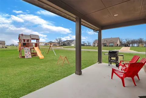 Exterior - 189 Chester Rd, Springtown, TX 76082 photo 3 of 5
