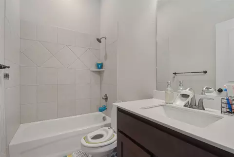 Bath - 189 Chester Rd, Springtown, TX 76082 photo 3 of 3