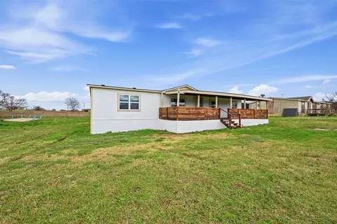 103 Christi Dr, Southmayd, TX 76268