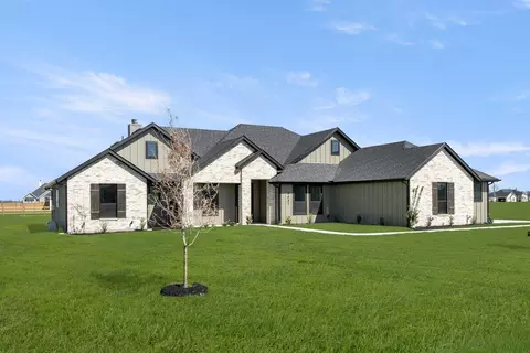 2431 Oak Knoll Dr, Palmer, TX 75152