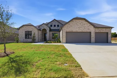 1329 Benjamin Trl, Van Alstyne, TX 75495