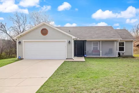 512 Alameda Rd, Azle, TX 76020