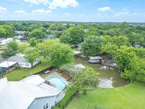 4404 W Fernwood Ct, Granbury, TX 76049
