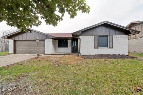 3209 Gail Ct, Irving, TX 75060