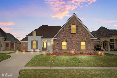 570 Chinquipin Dr, Bossier City, LA 71111