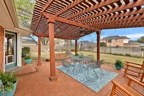 Exterior - 504 Anthony Dr, Euless, TX 76039 photo 3 of 7