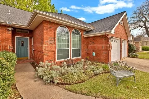 504 Anthony Dr, Euless, TX 76039