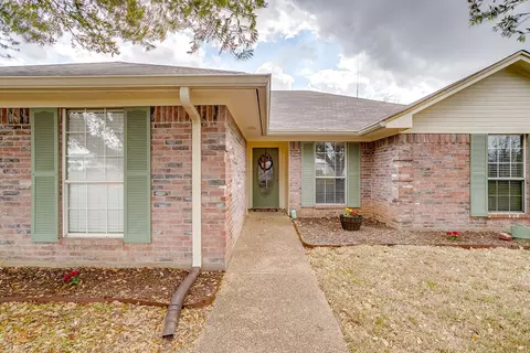 Exterior - 10400 Marigold Rd, Waco, TX 76708 photo 2 of 10