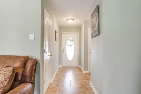 Entry Way - 10400 Marigold Rd, Waco, TX 76708 photo 1 of 2