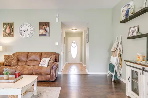 Entry Way - 10400 Marigold Rd, Waco, TX 76708 photo 2 of 2