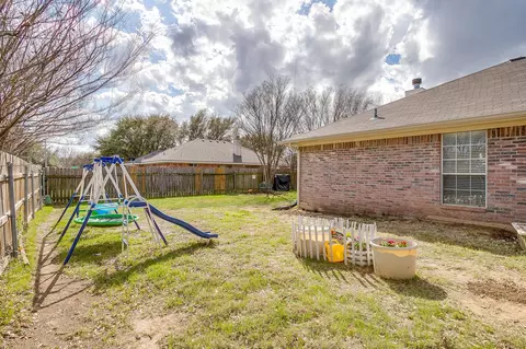 Exterior - 10400 Marigold Rd, Waco, TX 76708 photo 9 of 10