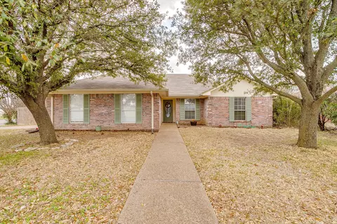 Exterior - 10400 Marigold Rd, Waco, TX 76708 photo 3 of 10