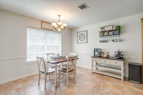 Dining - 10400 Marigold Rd, Waco, TX 76708 photo 1 of 4