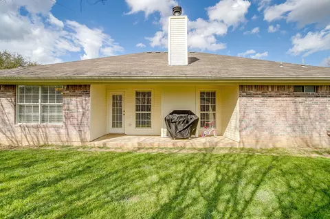 Exterior - 10400 Marigold Rd, Waco, TX 76708 photo 6 of 10