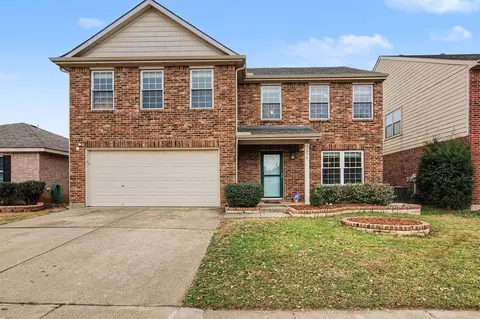 5016 Meridian Ln, Fort Worth, TX 76244