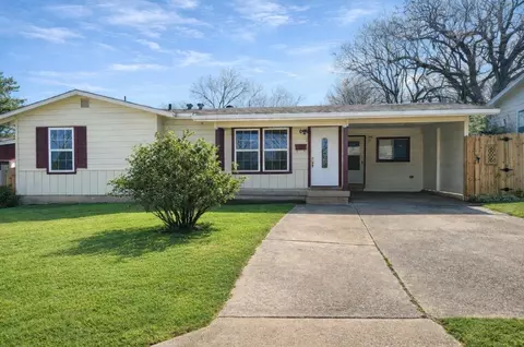1716 Ridgewood Dr, Denison, TX 75020