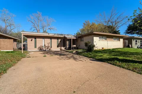 1716 John Smith Dr, Irving, TX 75061