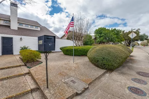 4342 Harvest Hill Rd, Dallas, TX 75244