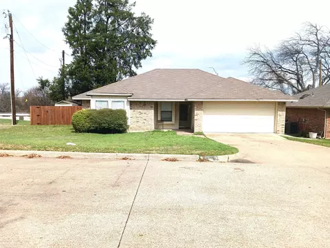 1728 N Bent Tree Trl, Grand Prairie, TX 75052