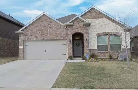 10013 Gray Barrel Dr, Aubrey, TX 76227