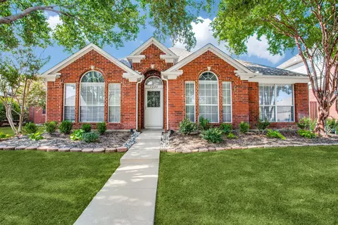 1204 Quaker Ln, Lewisville, TX 75077