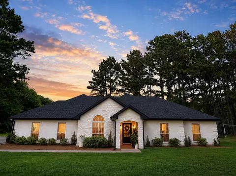 1109 Robbins Rd, Athens, TX 75751