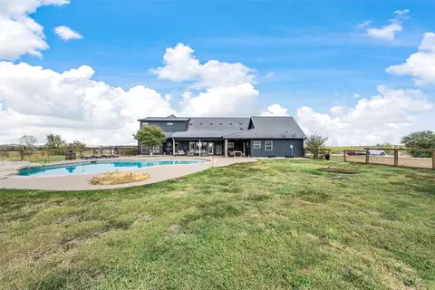 Exterior - 2045 Iron Bridge Rd, Lorena, TX 76655 photo 6 of 6