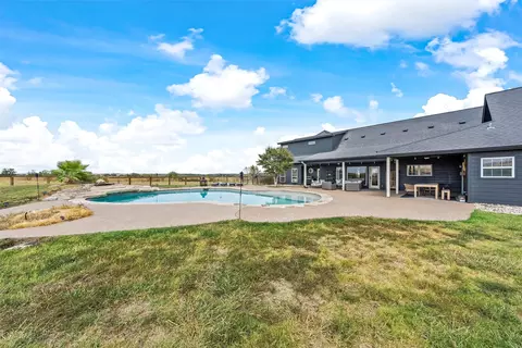 Exterior - 2045 Iron Bridge Rd, Lorena, TX 76655 photo 5 of 6