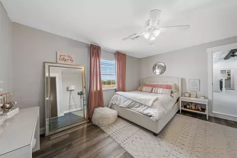 Bedroom - 2045 Iron Bridge Rd, Lorena, TX 76655 photo 5 of 7