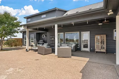 Exterior - 2045 Iron Bridge Rd, Lorena, TX 76655 photo 3 of 6