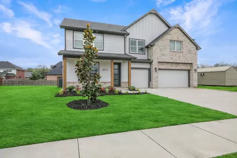 2610 Honor Ct, Sherman, TX 75092