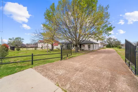 2075 Airport Rd, Rockwall, TX 75087