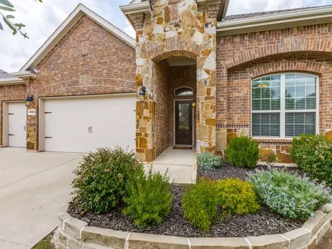 3026 Maverick Dr, Heath, TX 75126