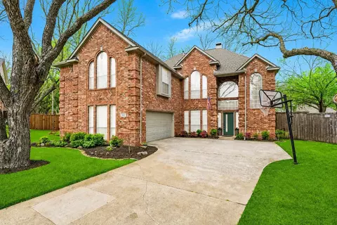 113 Lake Forest Ct, Garland, TX 75044