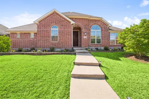 7410 Handen Dr, Rowlett, TX 75089